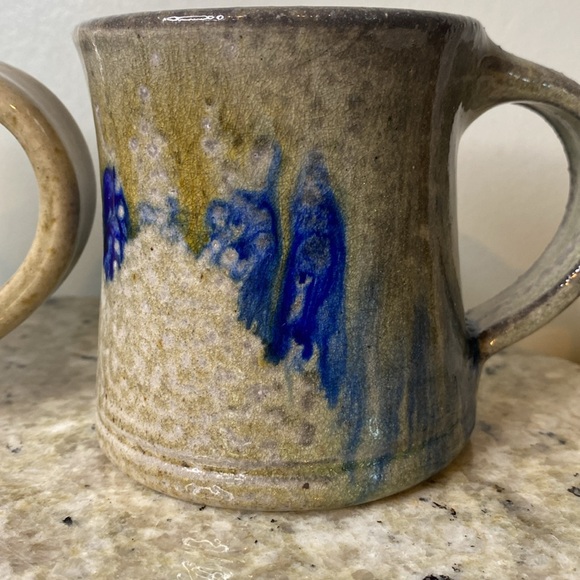 New Harmony Vintage Glazed Stoneware Mugs-Set of 2 - Picture 4 of 15